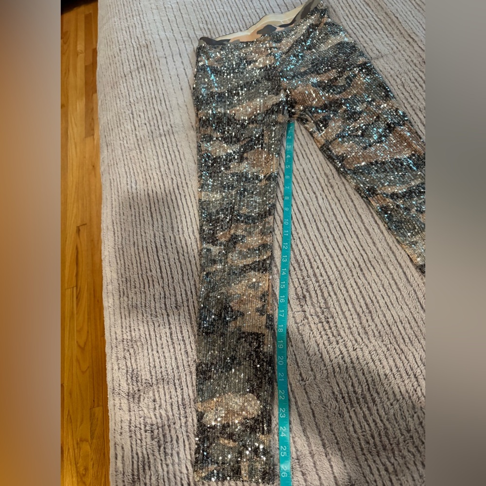 NWOT VENUS Sequenced Multicolor Patterned Leggings - Picture 6 of 6
